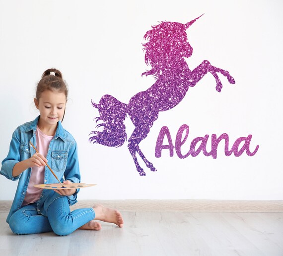 GRAZDesign Wandtattoo Einhorn Mit Namen Personalisiert – 35x30 Cm, Selbstklebend, Für Mädchenzimmer – Niedliche Wanddeko