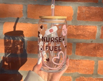 Nurse Petroleum 16 Unzen Glasbecher, Bambusdeckel & Strohhalm