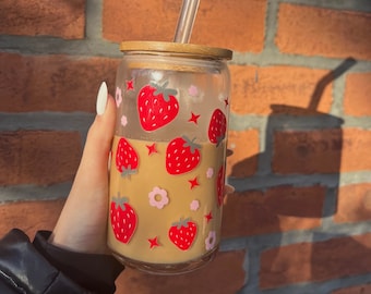 Erdbeertasse, Kaffee wiederverwendbarer 16 Unzen Glasbecher, Muttertagsgeschenk, Lehrergeschenk, Geburtstag, Brautjungferngeschenk, Weihnachtsgeschenk