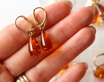 10 pairs cognac drop shape earrings, drop amber earrings, dangle amber earrings, teardrop earrings, gem earrings, amber wholesale, ohrringe