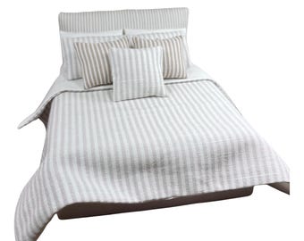 Dollhouse Bed, Miniature  1:12