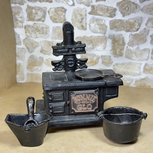 Dollhouse Kitchen Stove Stovepipe Black Oven, Metal Miniature Victorian