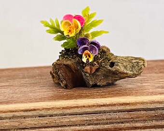 Viole del pensiero in miniatura Viola africana, Fiore artigianale, Miniatura della casa delle bambole