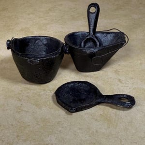 Dollhouse Kitchen Cast Iron Pot Set, Metal Miniature Victorian