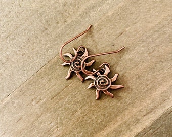 Small Copper Sun Earrings, Sun Jewelry , Minimalist Copper Earrings, Gift For Friend, Gift For Daughter, Gift For Mom, Earring Shop