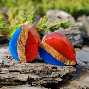 Teardrop plugs, wood gauges, wood plugs, plugs and tunnels, 00 gauges, resin plugs, ear plugs,wooden gauges, natural gauges, teardrop gauges
