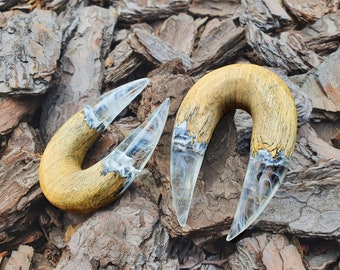 Pair of wood resin hoop plugs, mountain landscape, hanger plugs, horn wood taper, ear stretchers, wood gauges, ear plugs, 2g 0g gauges taper
