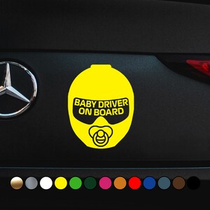 Naklejka winylowa z napisem „Baby Driver On Board” – dostępna w wielu rozmiarach i kolorach!