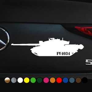 Puede incluir: Silueta blanca de un tanque con el texto "FV4034" en el lateral. El tanque está sobre un fondo negro. La imagen es una pegatina.