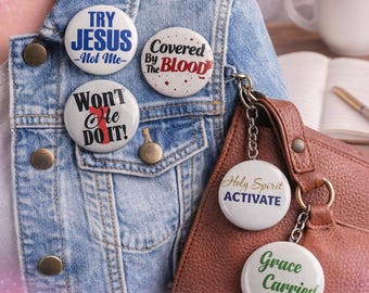 Botones, pines y llaveros de fe cristiana / Prueba con Jesús, no conmigo / Cubiertos por la sangre / Espíritu Santo activado / Regalos cristianos / Aprox. 2.25