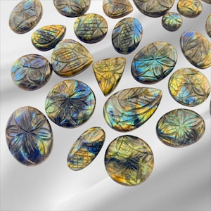 Lindo e chamativo cabochão de labradorita esculpido em 1 peça, pedra preciosa solta, cabochão de labradorita natural, lote de pedras preciosas de labradorita esculpidas em tamanhos variados.