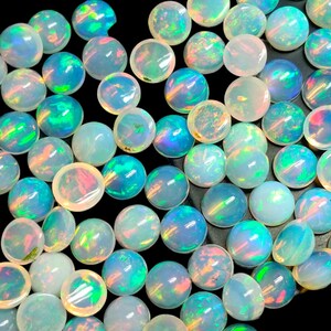 Bellissimo opale multicolore rotondo da 5 mm, lotto di cabochon di opale etiope naturale di alta qualità AAA, opale di Welo per la creazione di gioielli.