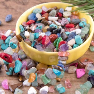 1000 Piece Gemstone Crystal Chips: Polished Mini Tumbled, 3-10mm
