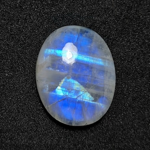 Pierre de lune naturelle arc-en-ciel de 43,90 carats, cabochon, pierres de guérison, taille 26 x 21 x 9 mm.