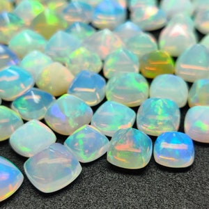 Ultimative auffällige natürliche äthiopische Opal Zuckerhut, Opal Zuckerhut Cabochon, natürlicher Opal Zuckerhut Welo Feuer Lot Opal machen Schmuck.