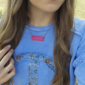 Hot Pink Faux Stone Western Bar Necklace, Western Boutique, Western Simple Necklace, Everyday Jewelry, Western Bar Necklace, Stone Necklace