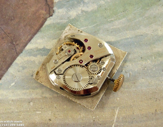 1950's Vintage WITTNAUER, Stunning Maroon Dial, S… - image 9