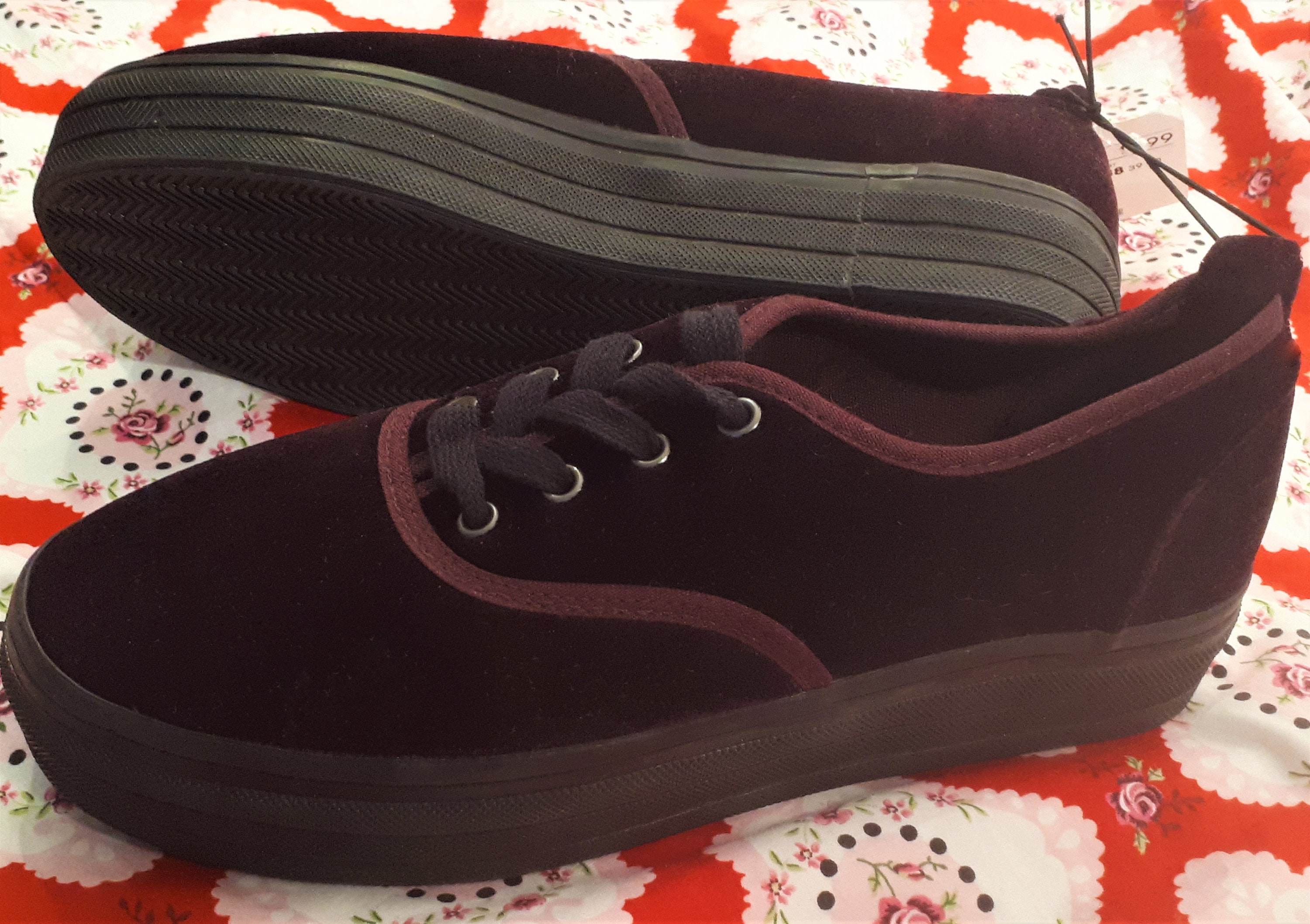 burgundy velvet vans