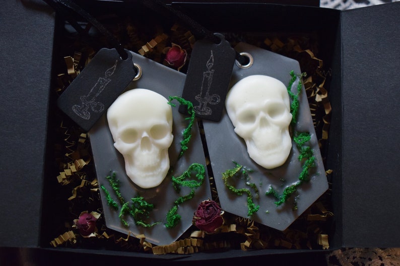 Graveyard Home Decor Gift Set: 2 Gothic Scented Wax Sachets Skull Freshener Cemetery Birthday Wedding Wax Tablet Christmas