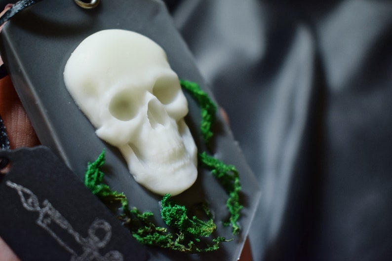Graveyard Home Decor Gift Set: 2 Gothic Scented Wax Sachets Skull Freshener Cemetery Birthday Wedding Wax Tablet Christmas