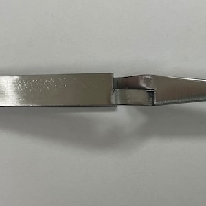 4-1/2&quot; MINI STAINLESS STEEL Self-Locking Tweezer