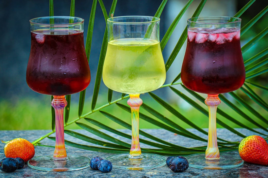 Hand Blown Wine Glass Set of 2 Artisan Wine Glass Color Changing Rod