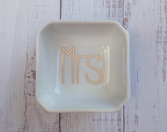 Custom Mrs. Ring Dish | Bridal Gift
