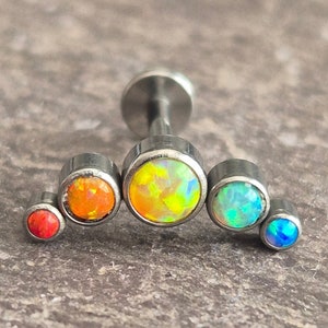 Piercing para cartílago, hélice, trago, ópalo de fuego arcoíris, con parte trasera plana, rosca interna, titanio G23, 16 g