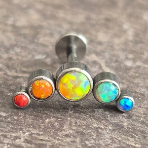 マルチレインボーファイヤーオパールコンクヘリックストラガス軟骨フラットバックスタッド内ネジG23チタン16g