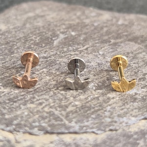 Marquise Internally Threaded Flat Back Stud Titanium Cartilage Helix Conch Labret Monroe Bar 16g