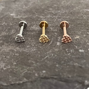 16g Surgical Steel Brass Diamond Cut Heart Internally Threaded Tragus Cartilage Labret Stud Helix Conch Bar