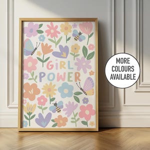 ガールパワーフローラル保育園プリント：パステルカラーの子供用ウォールアート