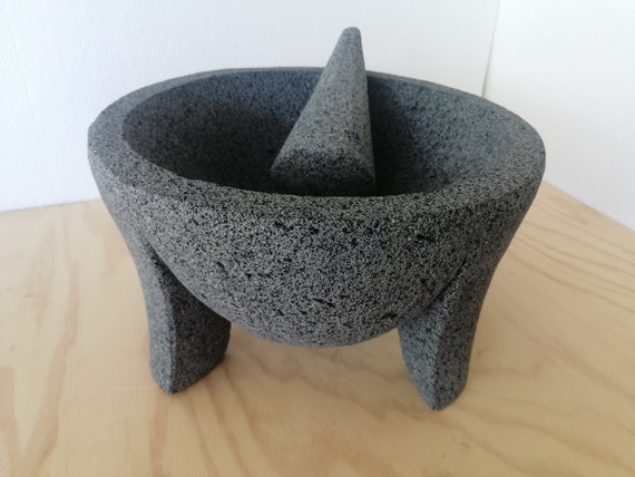 12 inch Molcajete mortero mexicano de piedra volcánica hecho a mano.  Molcajete grande 30 cm de diametro. -  México