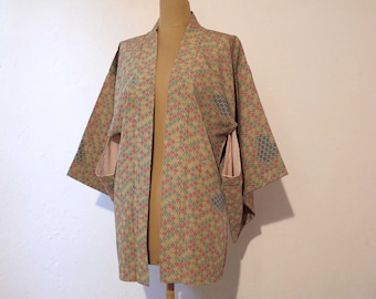 Veste Kimono en soie japonaise, Veste Kimono pièce unique cousue main, Veste Kimono femme, Antiquité japonaise, veste Haori vintage