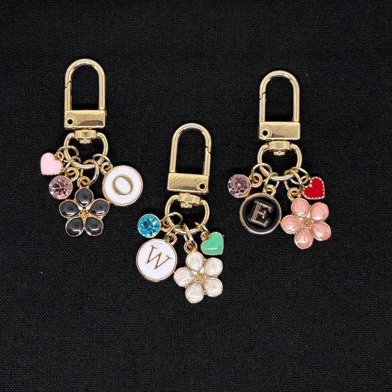 🎁Buy 2 FREE SHIPPING🎁 Personalized Flower Charm Initial Keychain, Gold Bag Charm and Purse Accessory for Women, Custom Keychain with Letter, Perfect as Wedding Favors or Birthday Gifts