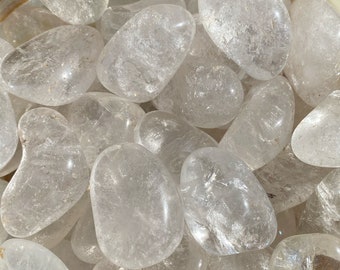 1 Clear Quartz Tumbled Stone, geology, rock hounds, pocket stones, rocks, crystal collectors, gift shop, crystals, jewelry, wire wrapping