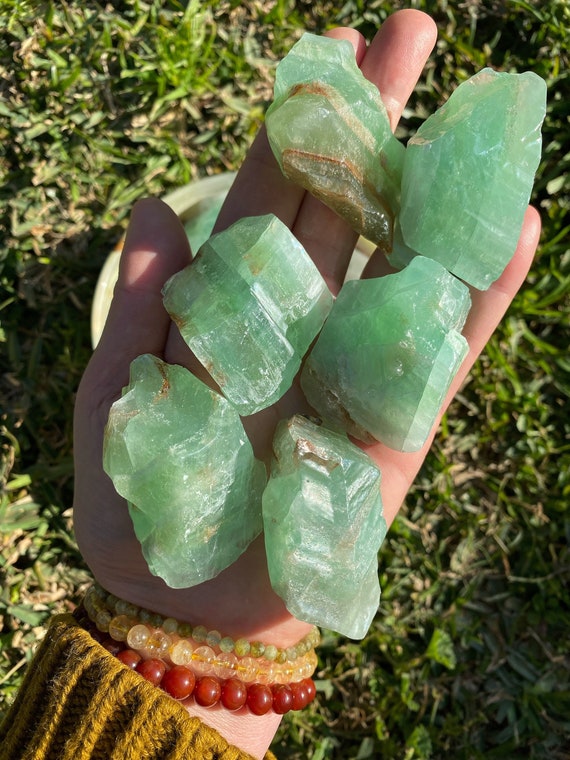 原価割れ　レア　グリーンマイカ・イン・クォーツ　鉱物鑑別書付属　約12.5mm cat_greenmicainquartz-350x175.jpg