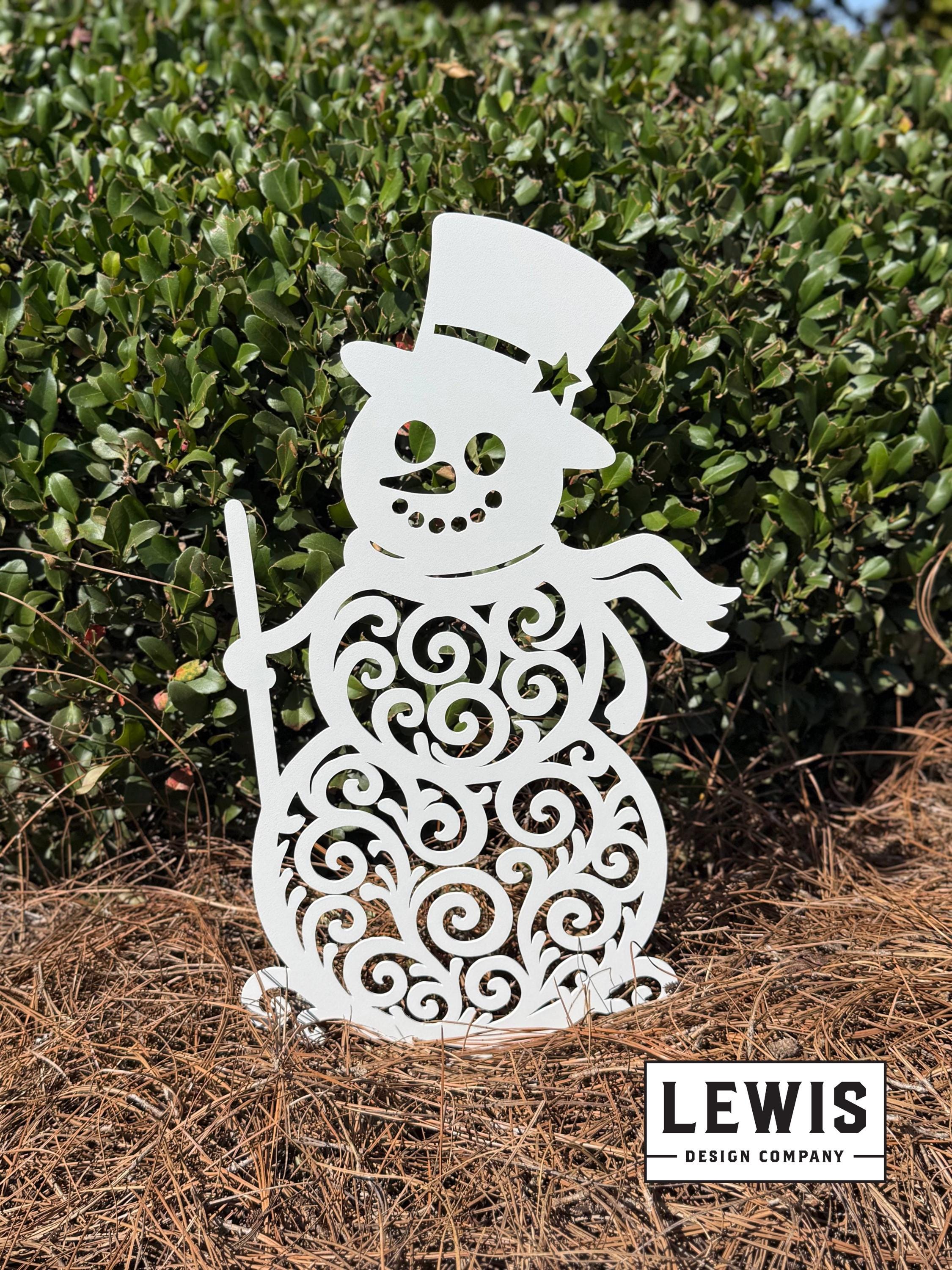 27 Christmas Yard Decorations for a Winter Wonderland Look 20 Christmas Snowman Yard Stake - Metal Holiday Yard Art - Frosty…
