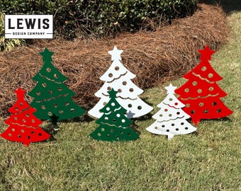 Christmas Tree Yard Stake – Metal Outdoor Holiday Décor – Festive Garden Decoration – Christmas Lawn Ornament