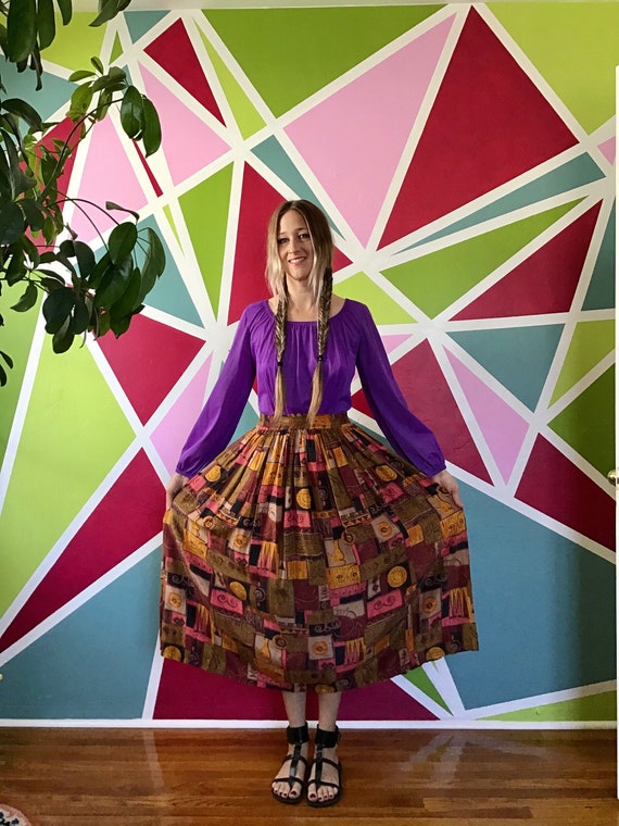 Jewels & Rust Silk Novelty Print Skirt. Elastic wa