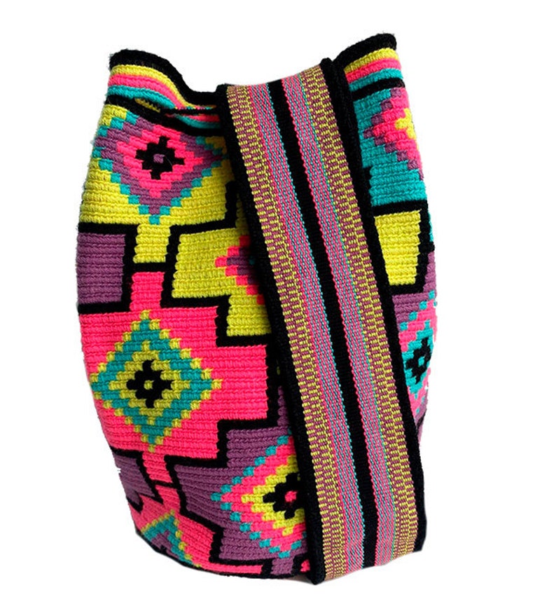 Ethnic Hand-made from Colombia Crochet New & Authentic Wayuu Mochila Bag Ethnic Hand-made from Colombia Crochet New & Authentic Wayuu Mochila Bag