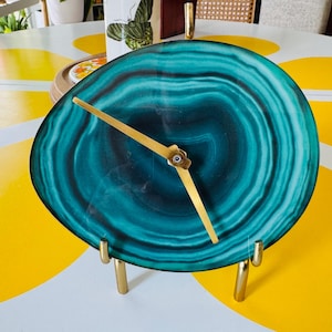 Vintage Mid Century Modern Faux Agate and Brass Desk Clock