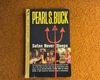 Satan Never Sleeps vintage Pulp Broché par Pearl S. Buck