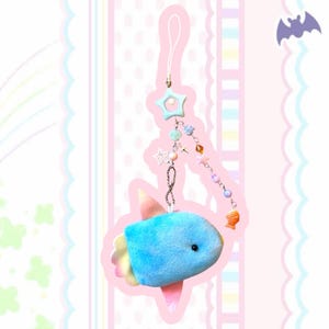 Kawaii Fish Plush Keychain – Pastel Phone Strap with Beads & Charms – Japanese Plushie Accessory