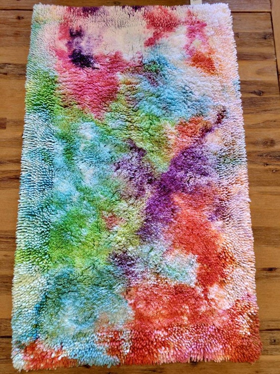 bright bath mat