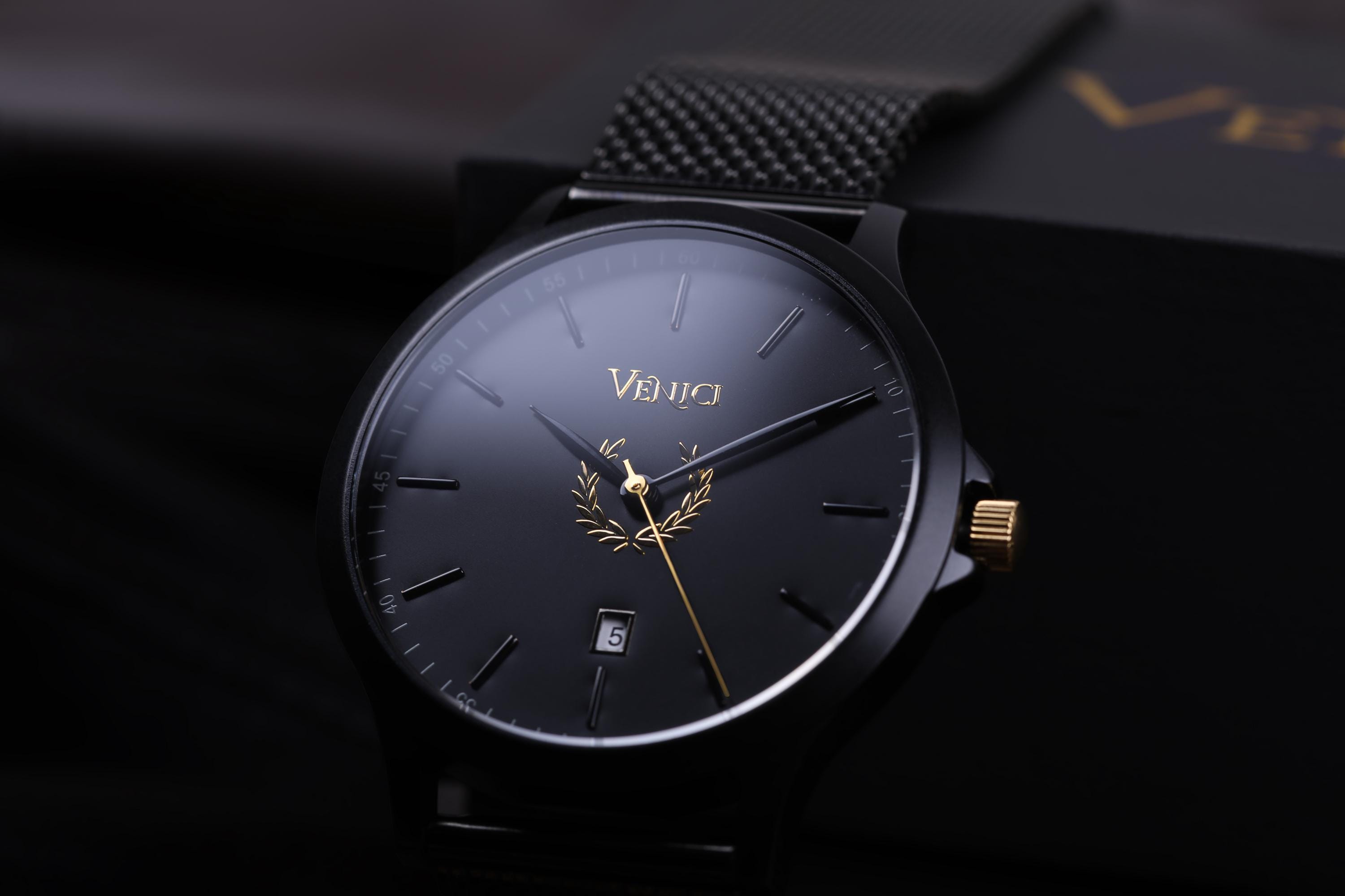 Men\'s Gold-Black Ultra-Thin Minimal Waterproof Stainless Steel Band Buckle Watch Minimalist Black and Gold Mens Watch, Stainless Steel Mesh  main image 3