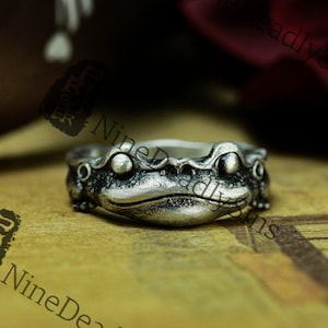 Frog handmade ring - cute and lightweight animal silver ring - the best gift for croaking rings