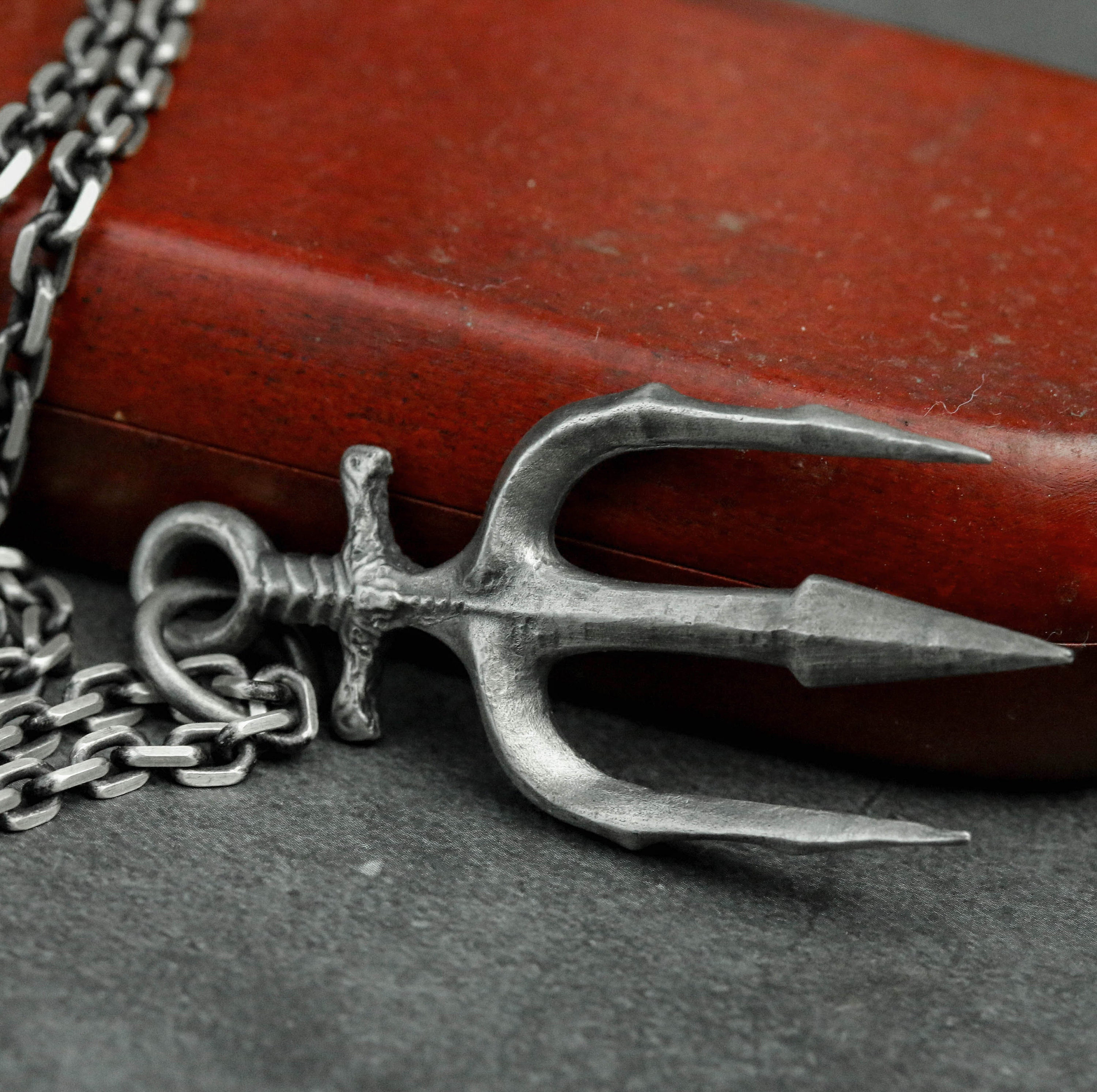 Aquaman locket online