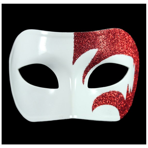 Carnivale White & Black Eye Mask