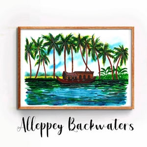 K&ouml;nnte beinhalten: Ein Aquarellbild eines Hausboots auf einem Kanal in Kerala, Indien. Das Hausboot ist braun und hat ein Strohdach. An beiden Seiten des Kanals stehen Palmen. Das Wasser hat eine leuchtend blaugr&uuml;ne Farbe. Das Bild ist in einem hellbraunen Holzrahmen gerahmt. Der Text "Alleppey Backwaters" steht unter dem Bild.